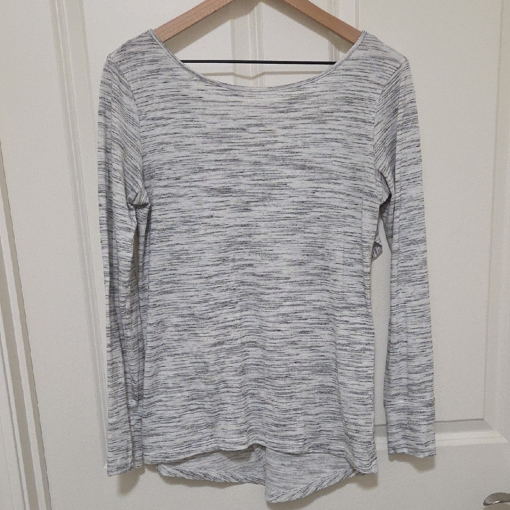 Saucong Long Sleeve Criss Cross Yoga Top